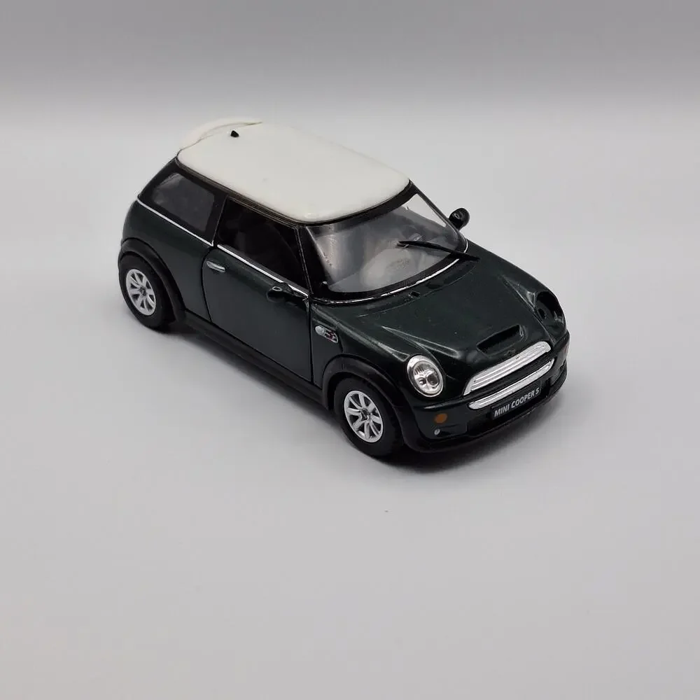 KinSmart Diecast 2-Car Bundle Mini Cooper S & 1962 VW Classical Bus As-Is/Flaws